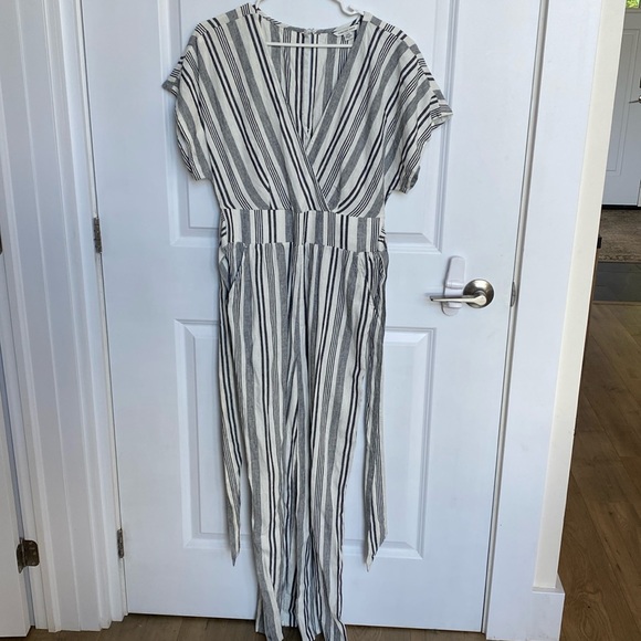 American Eagle Jump Suit - Picture 1 of 7